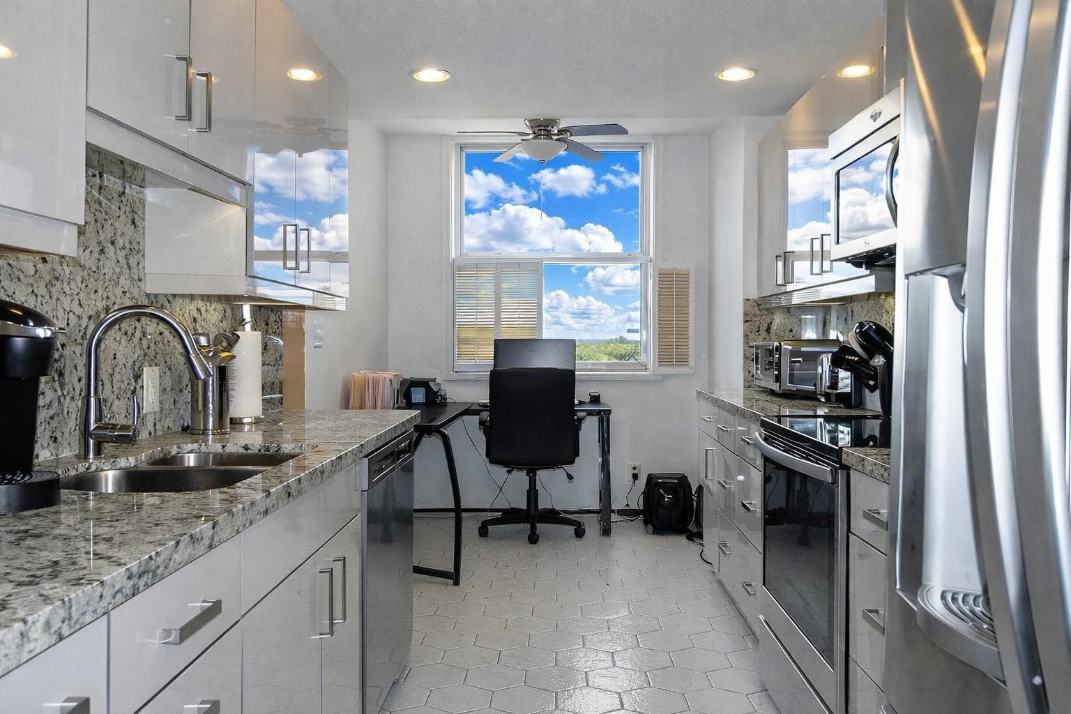 4330 Hillcrest Drive # 420, Hollywood, FL 33021 — zdjęcie 4
