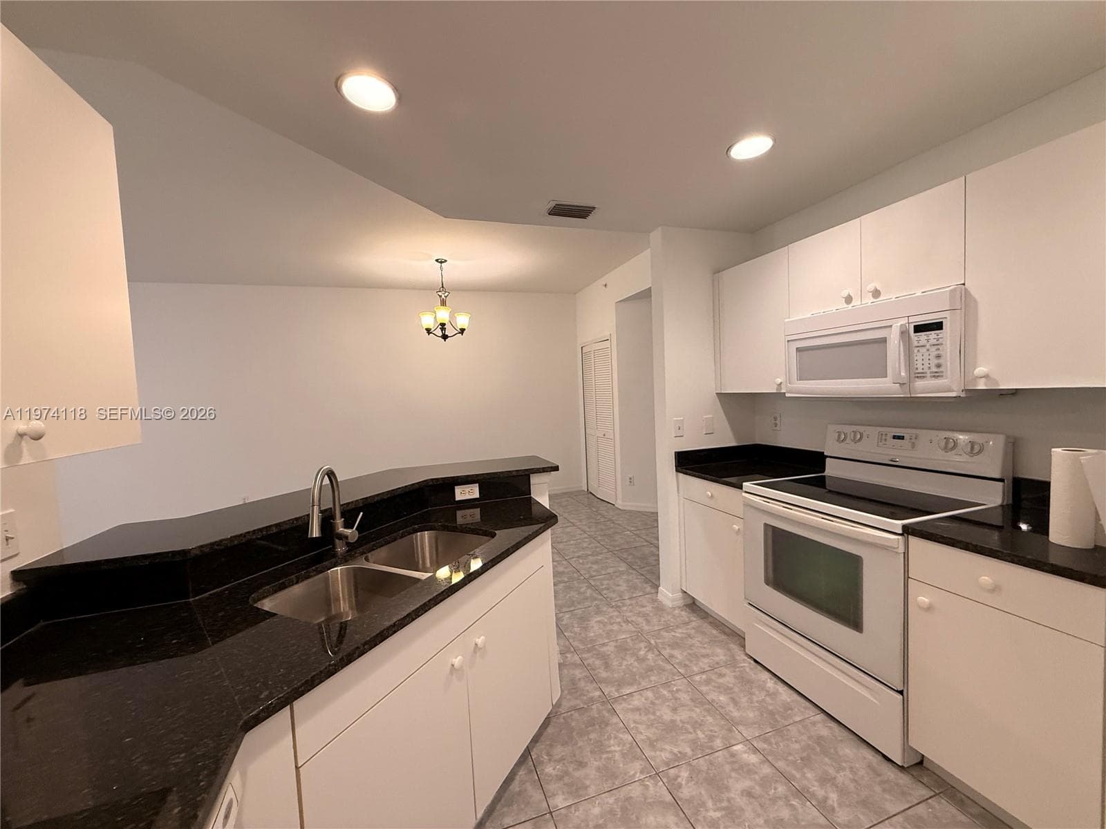 3602 SKYLINE BLVD # 104, Cape Coral, FL 33914
