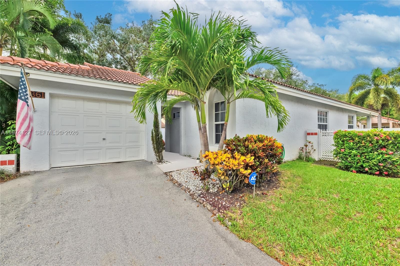 1361 Seagrape Cir, Weston, FL 33326 — zdjęcie 3