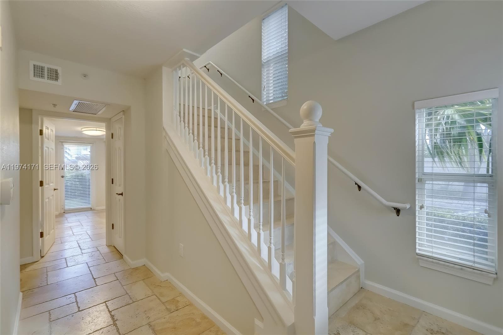 2039 Oceanwalk Ter # 401, Lauderdale By The Sea, FL 33062 — zdjęcie 2