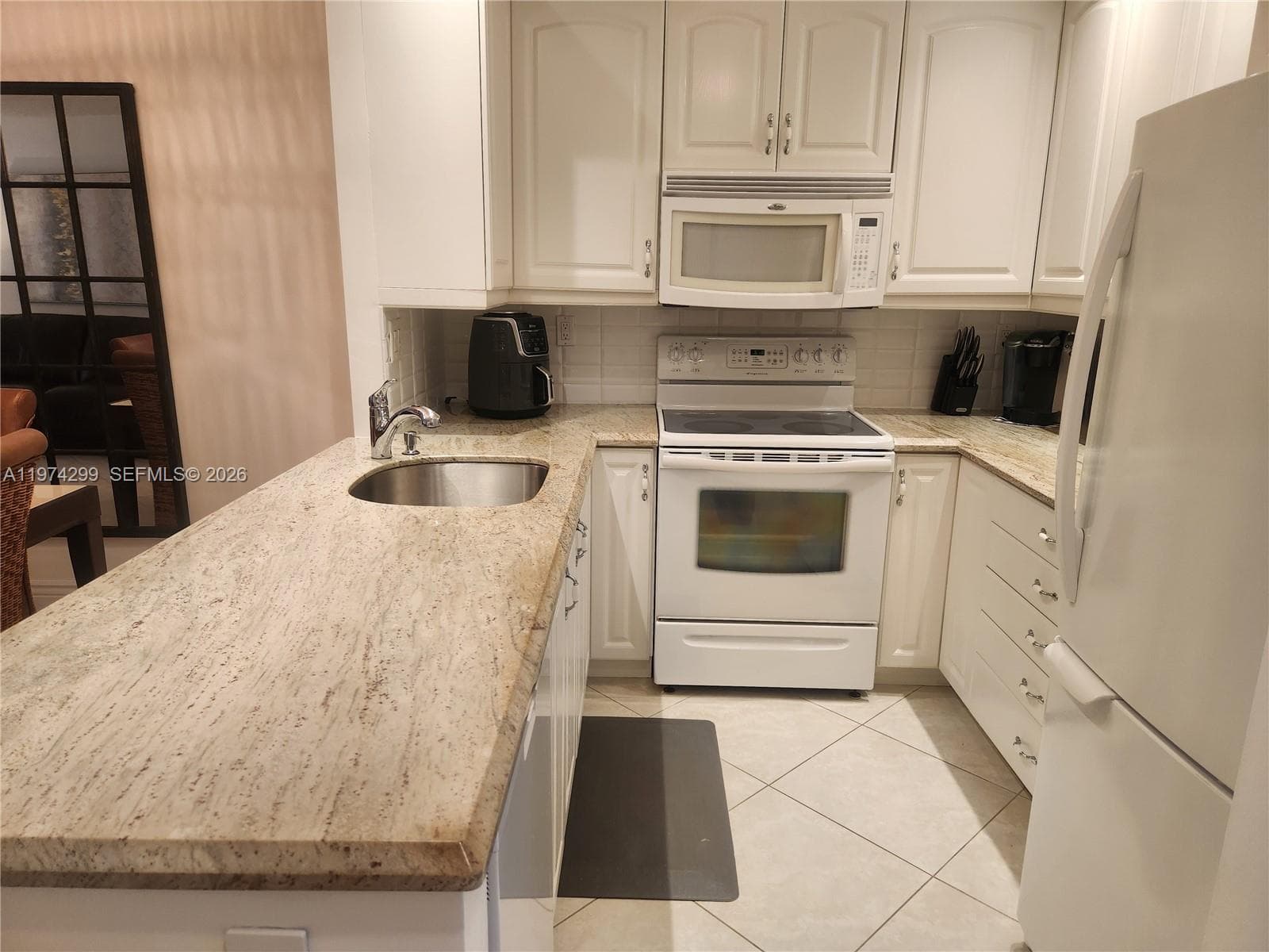 5101 NW 34th St # 101, Lauderdale Lakes, FL 33319 — zdjęcie 5