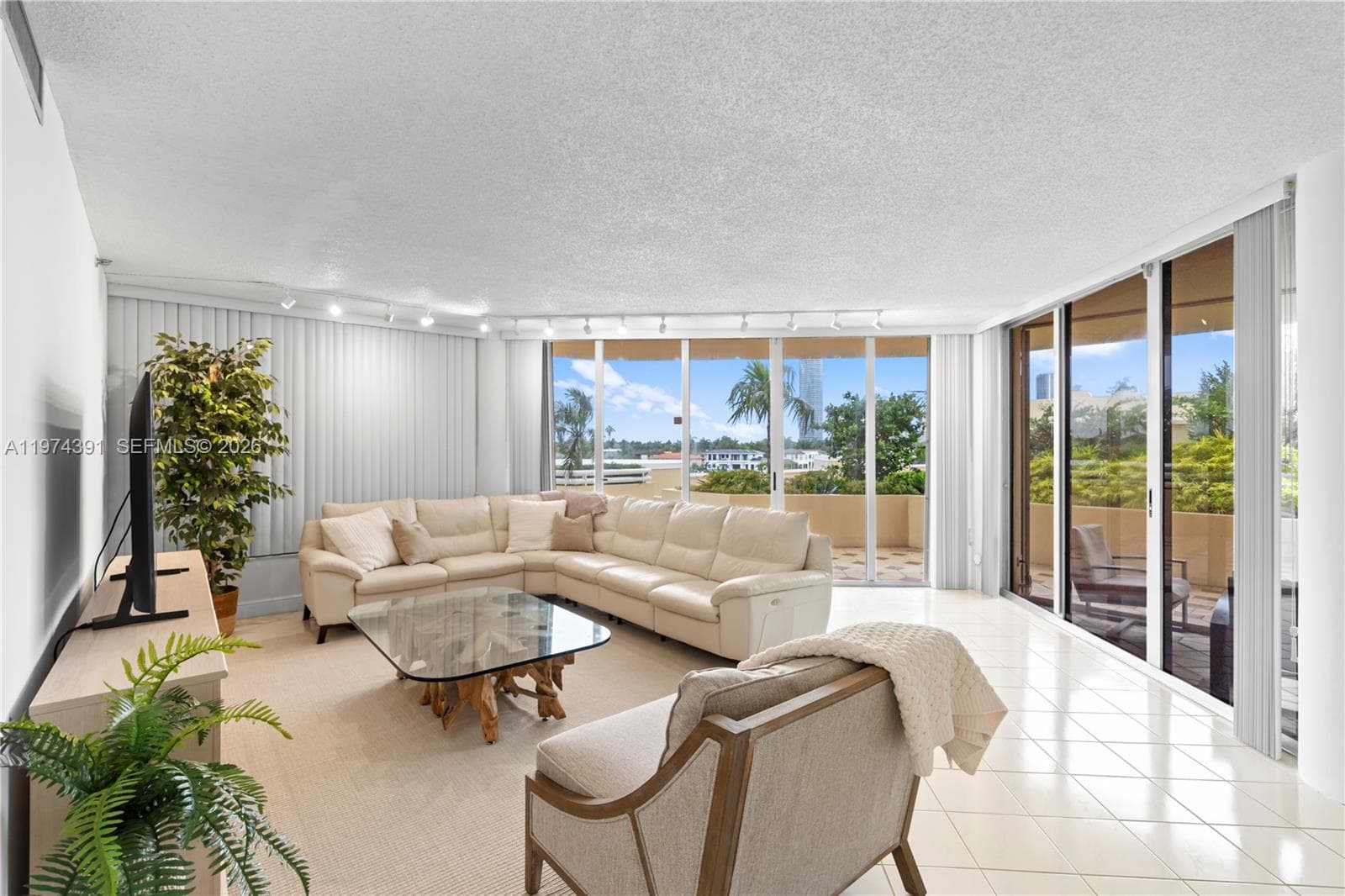 20191 E Country Club Dr # 407, Aventura, FL 33180 — zdjęcie 5
