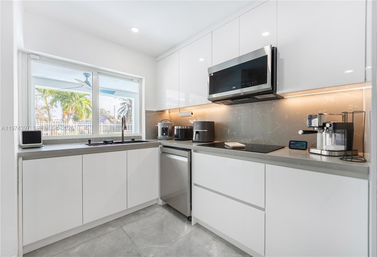 1830 NW 32nd St, Oakland Park, FL 33309 — zdjęcie 5