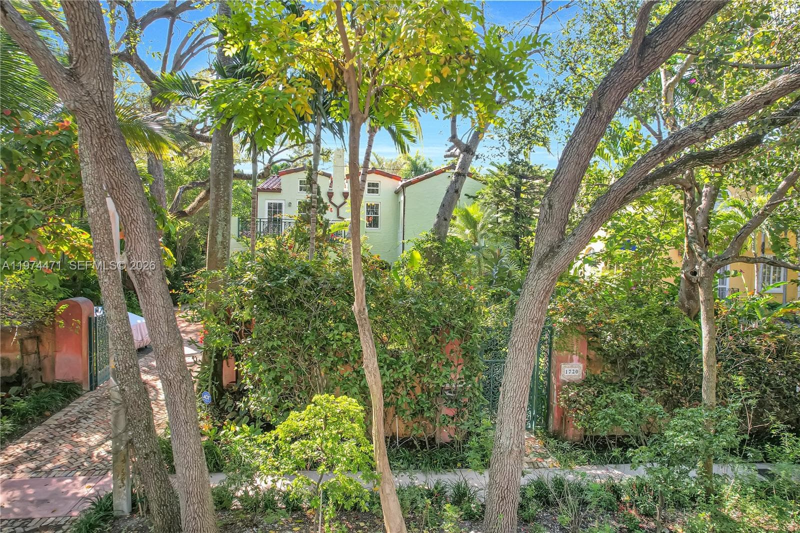1720 Espanola Dr, Miami, FL 33133 — zdjęcie 4