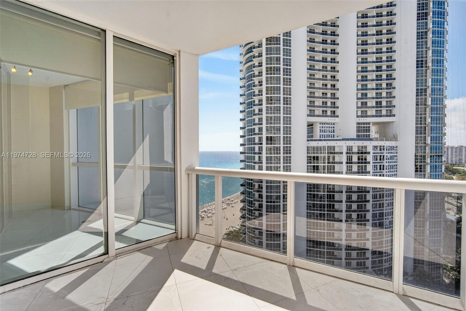 18201 Collins Ave # 2008, Sunny Isles Beach, FL 33160 — zdjęcie 2