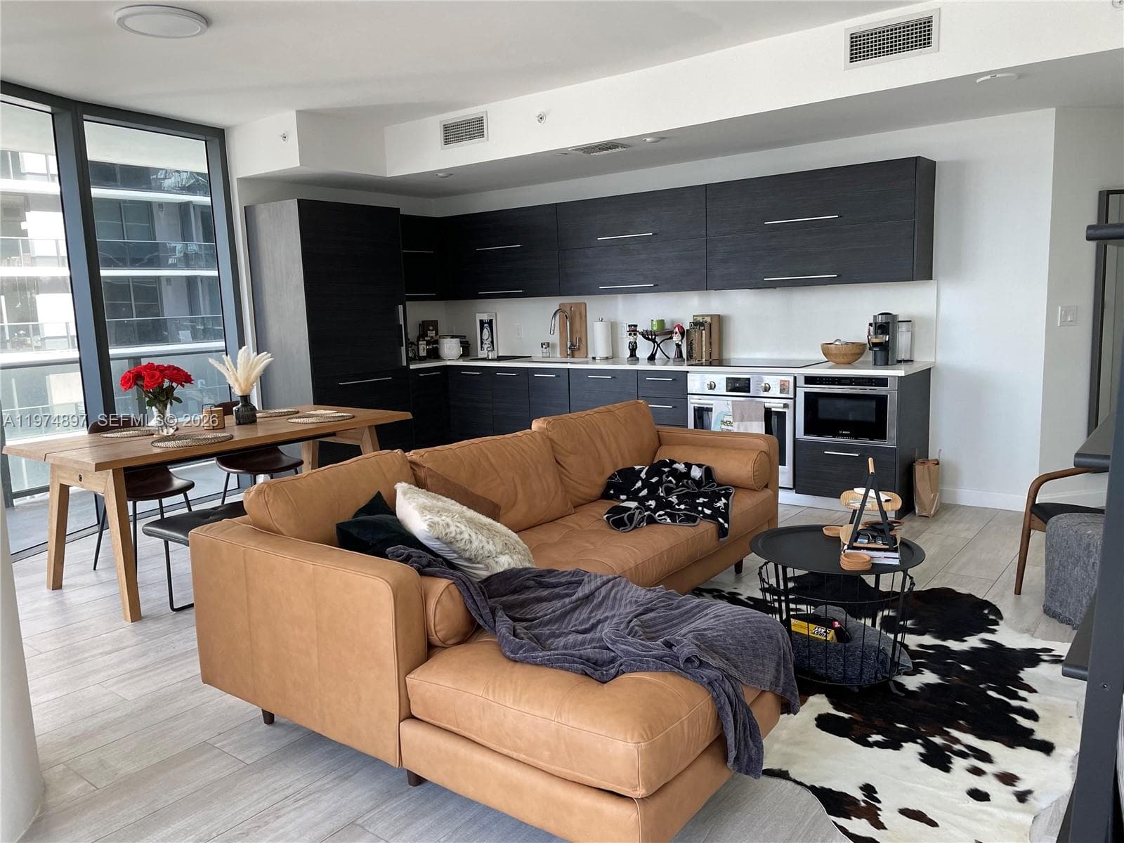 45 SW 9th St # 1206, Miami, FL 33130 — zdjęcie 3