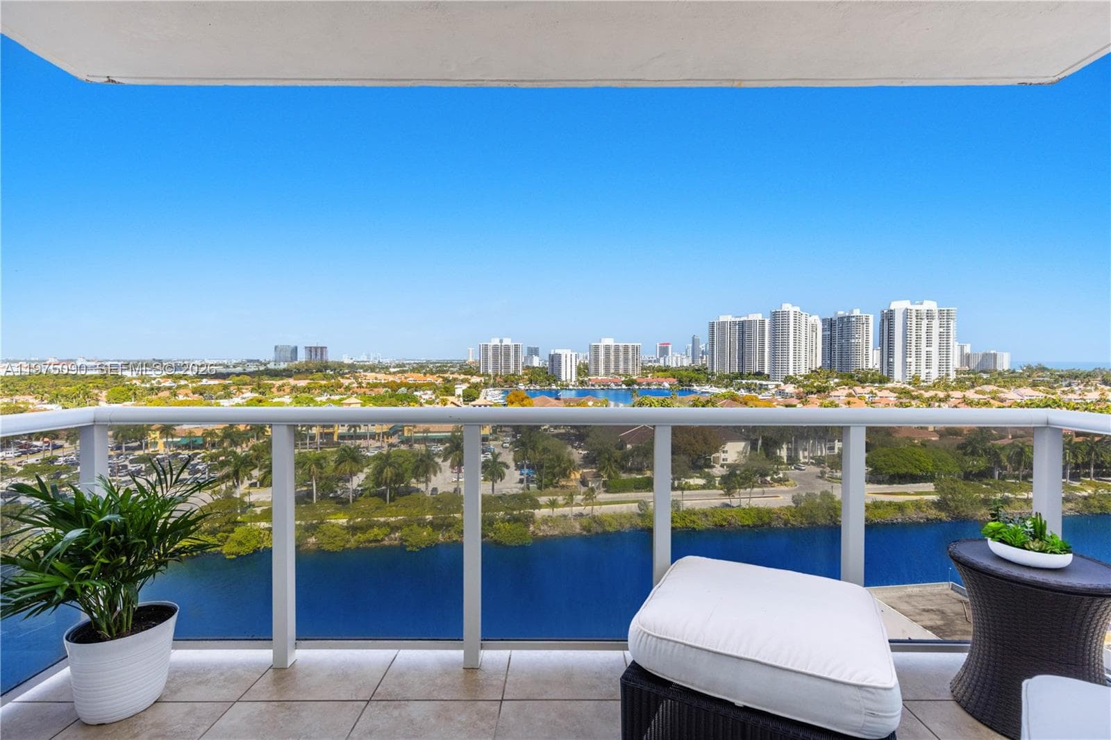 3625 N Country Club Dr # 1401, Aventura, FL 33180 — zdjęcie 2