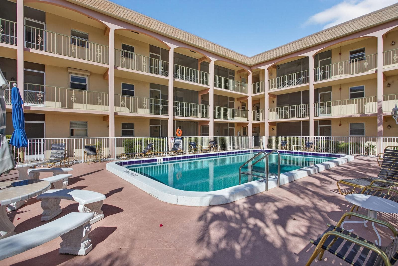 100 SE 6th Avenue # 303, Pompano Beach, FL 33060 — zdjęcie 3