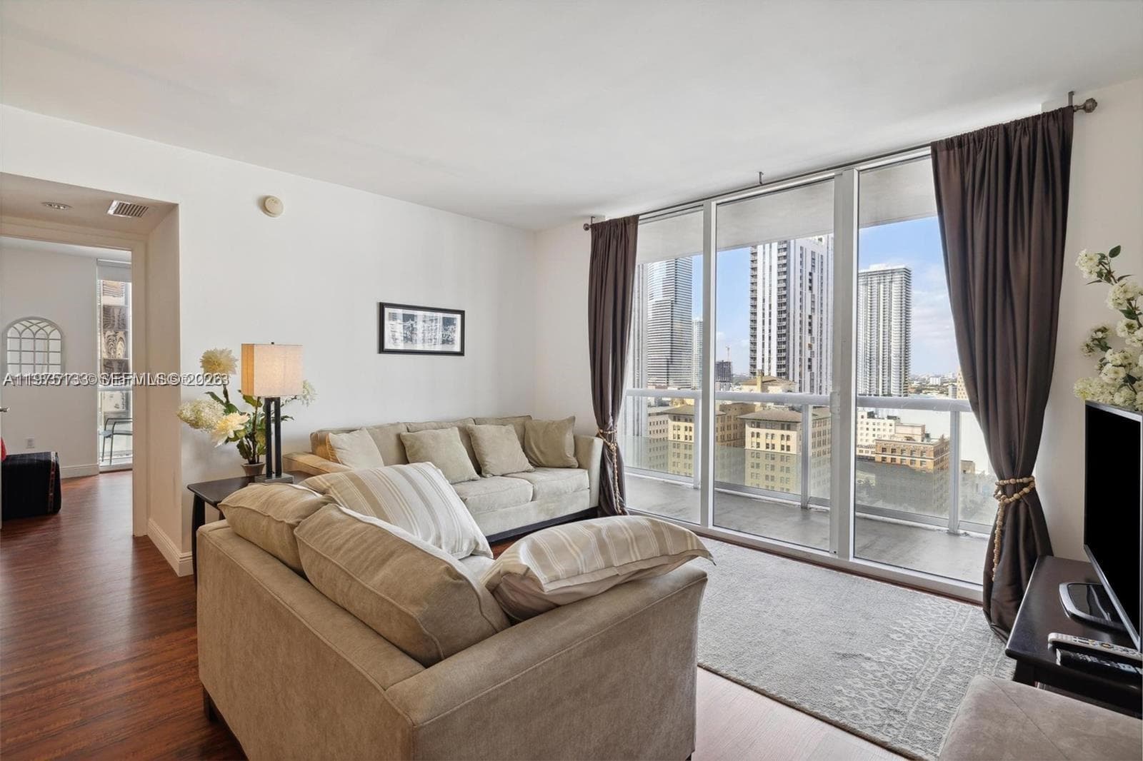 50 Biscayne Blvd # 2111, Miami, FL 33132