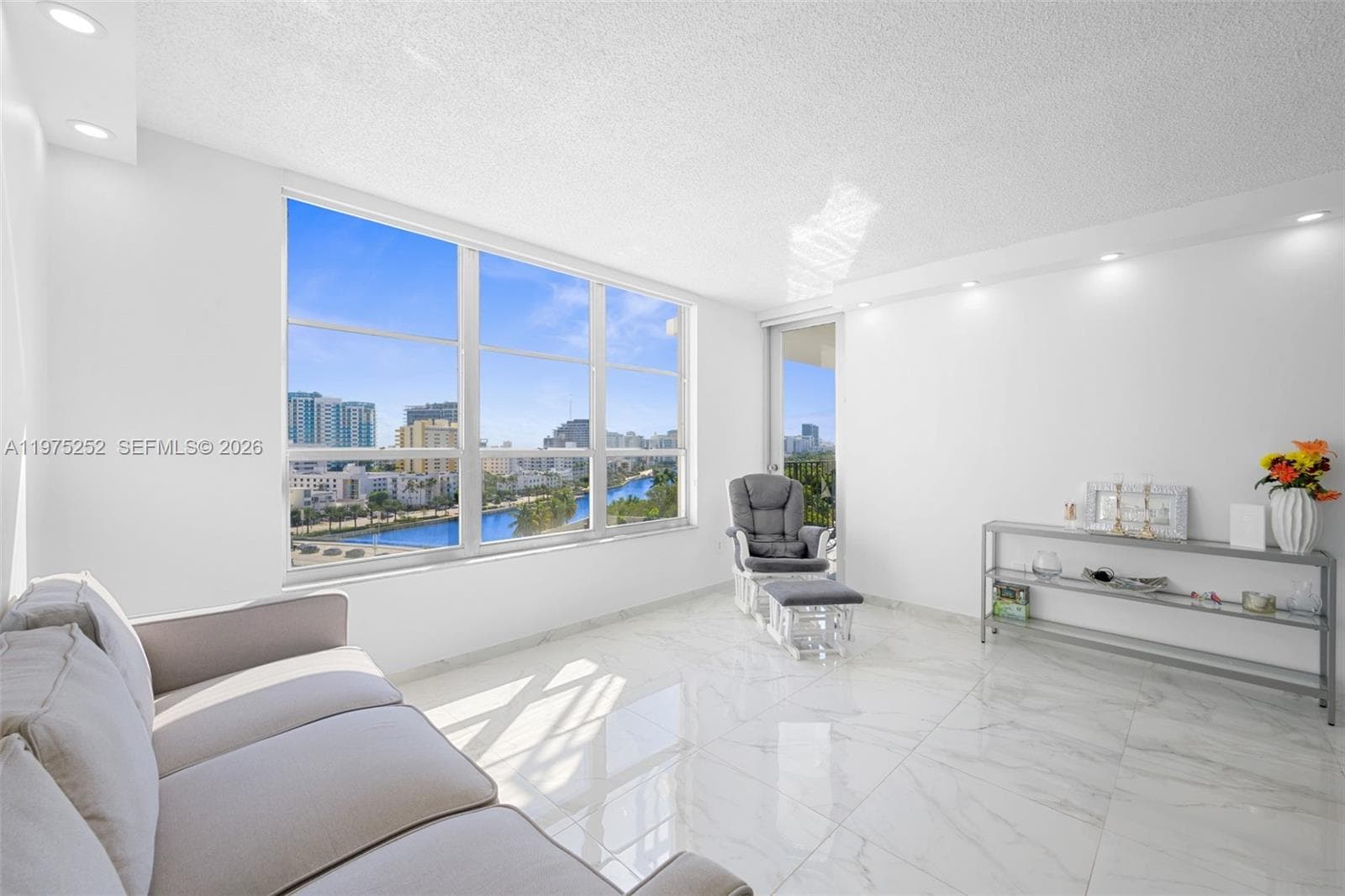4101 Pine Tree Dr # 919, Miami Beach, FL 33140 — zdjęcie 4