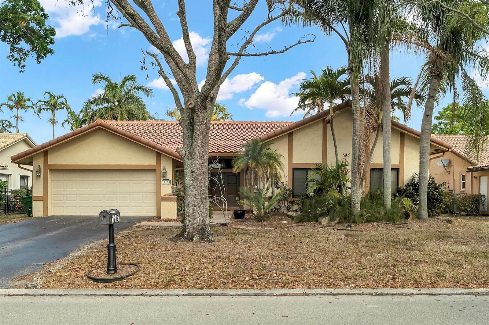 12121 NW 2nd Drive, Coral Springs, FL 33071 — zdjęcie 2