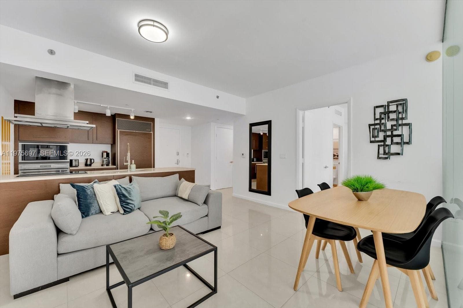 485 Brickell Ave # 1807, Miami, FL 33131 — zdjęcie 3