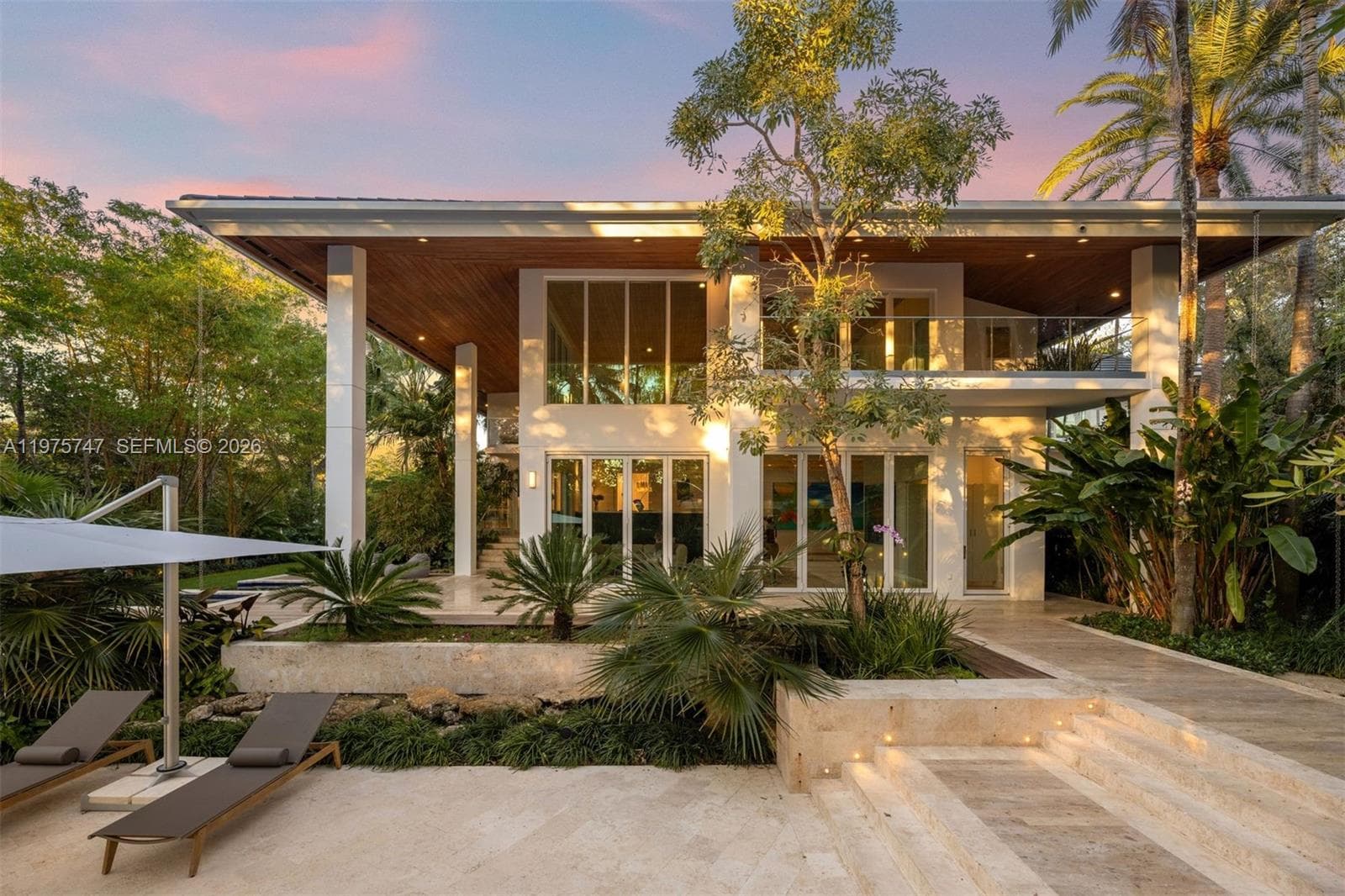 7150 W Lago Dr, Coral Gables, FL 33143 — zdjęcie 2