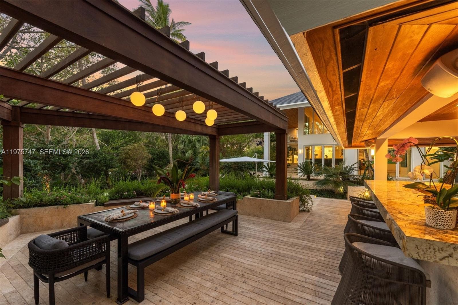 7150 W Lago Dr, Coral Gables, FL 33143 — zdjęcie 3