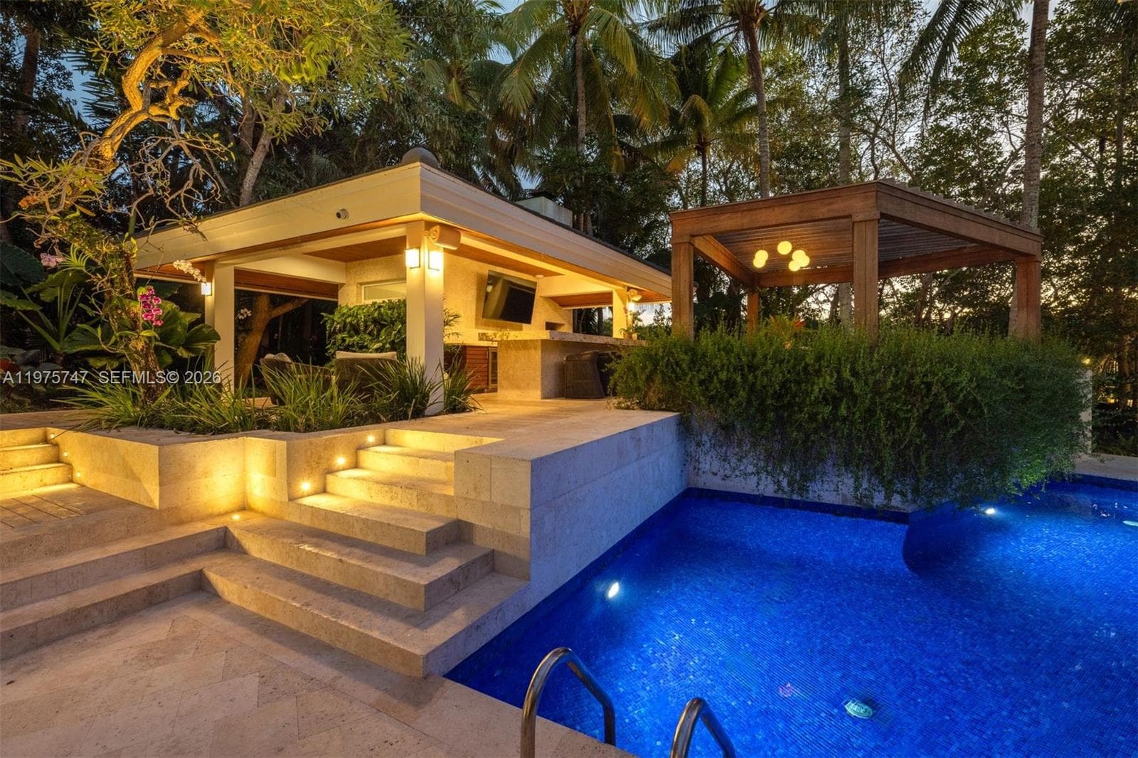 7150 W Lago Dr, Coral Gables, FL 33143 — zdjęcie 4