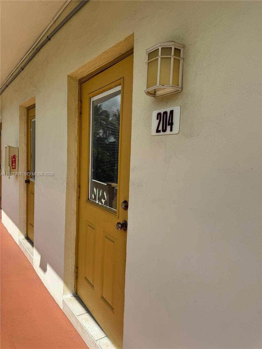 5121 W Oakland Park Blvd # 204, Lauderdale Lakes, FL 33313 — zdjęcie 2