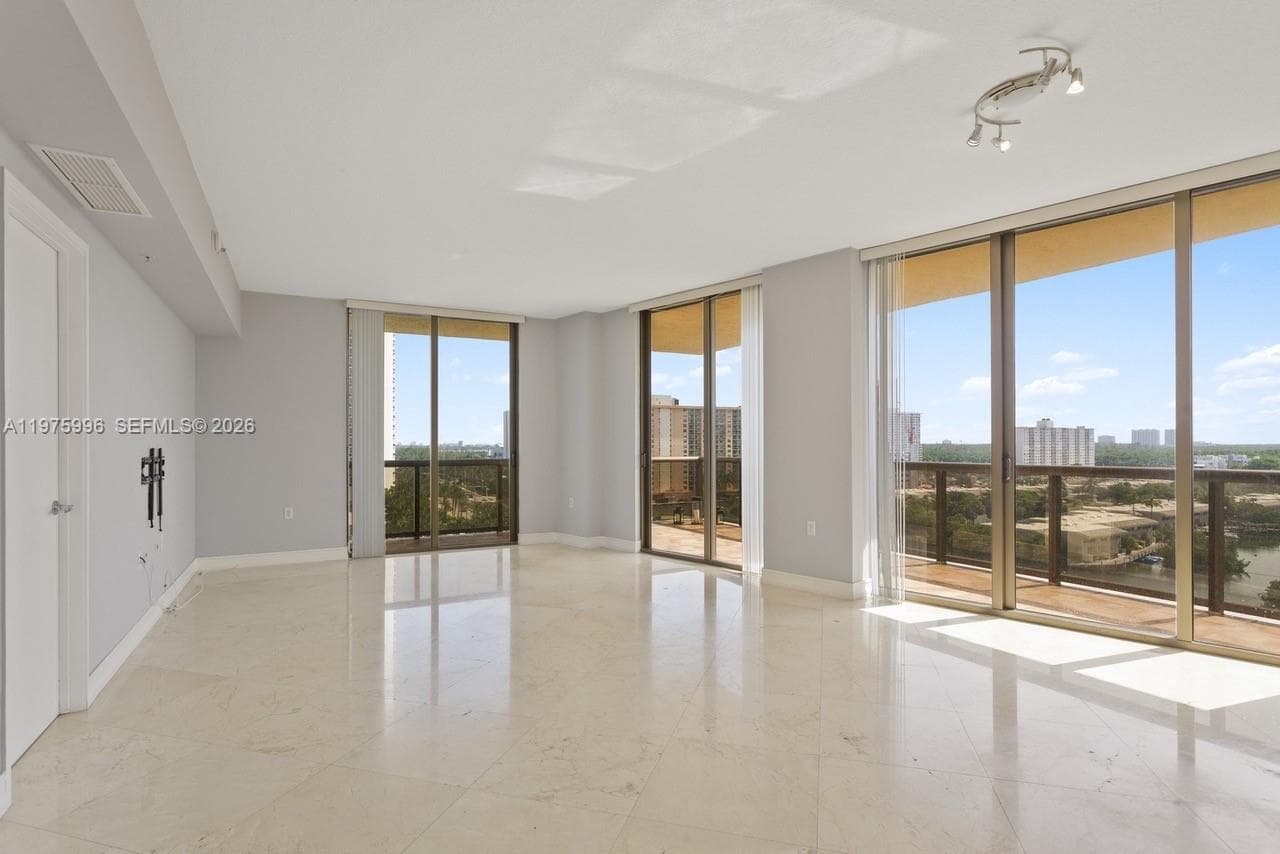 16275 Collins Ave # 904, Sunny Isles Beach, FL 33160