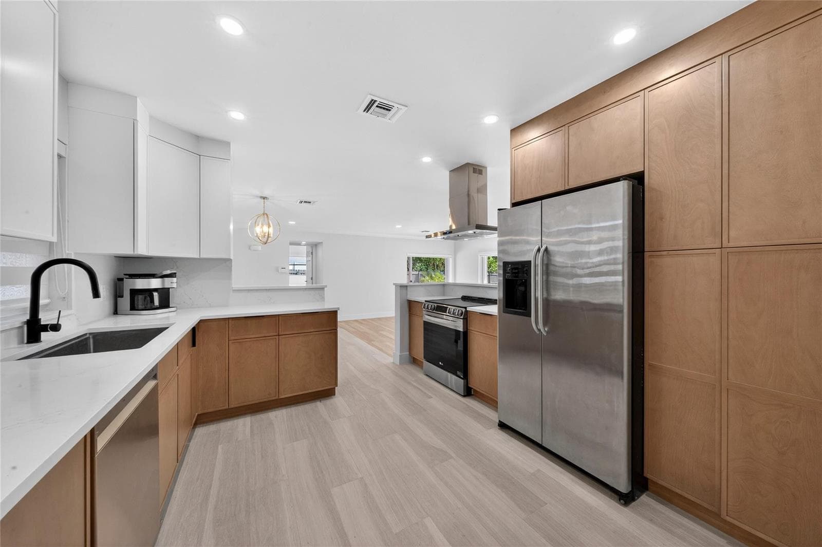1762 NE 38th Street, Oakland Park, FL 33334 — zdjęcie 5