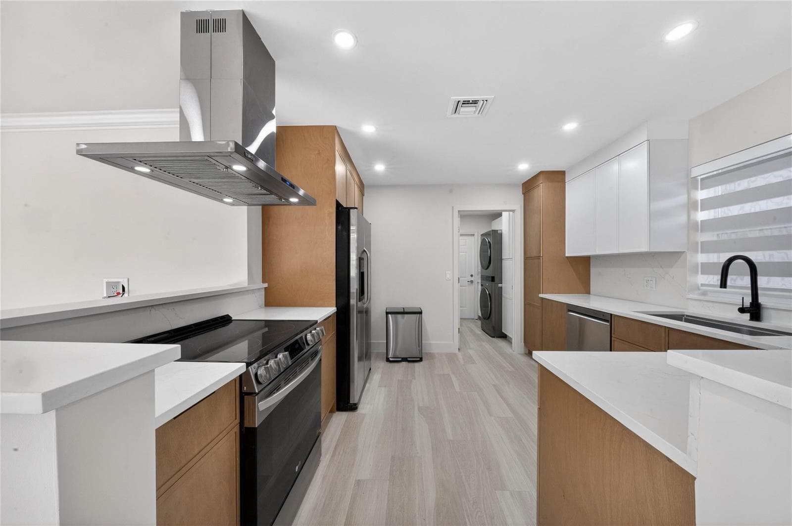 1762 NE 38th Street, Oakland Park, FL 33334 — zdjęcie 4