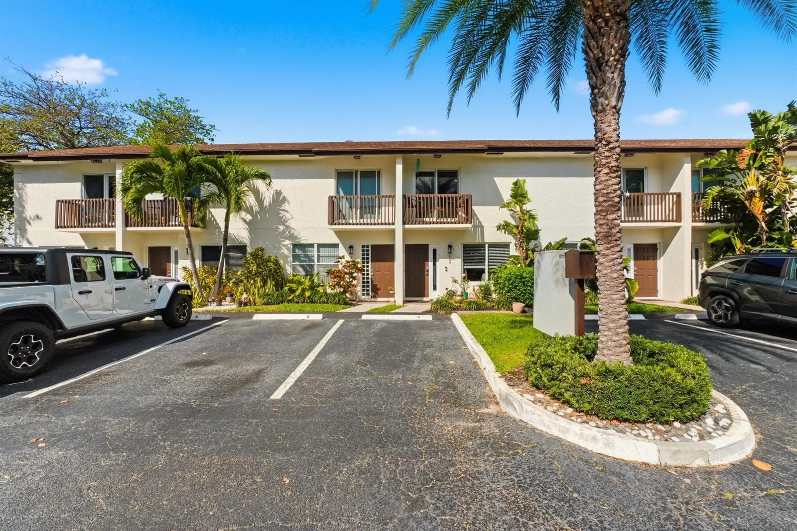 1917 NE 3rd Street # 104, Deerfield Beach, FL 33441 — zdjęcie 2