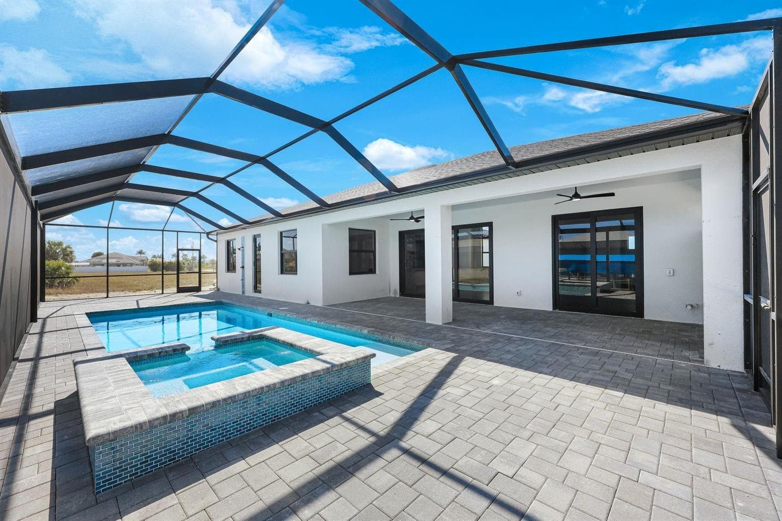 1925 NW 34th Place, Cape Coral, FL 33993 — zdjęcie 3