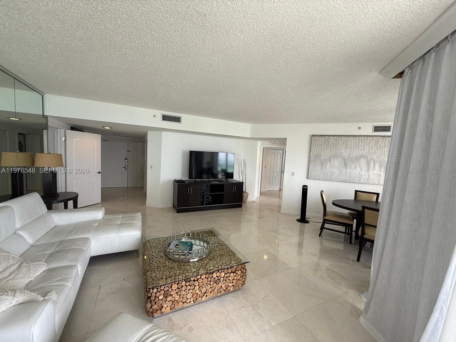 17375 Collins Ave # 702, Sunny Isles Beach, FL 33160 — zdjęcie 3