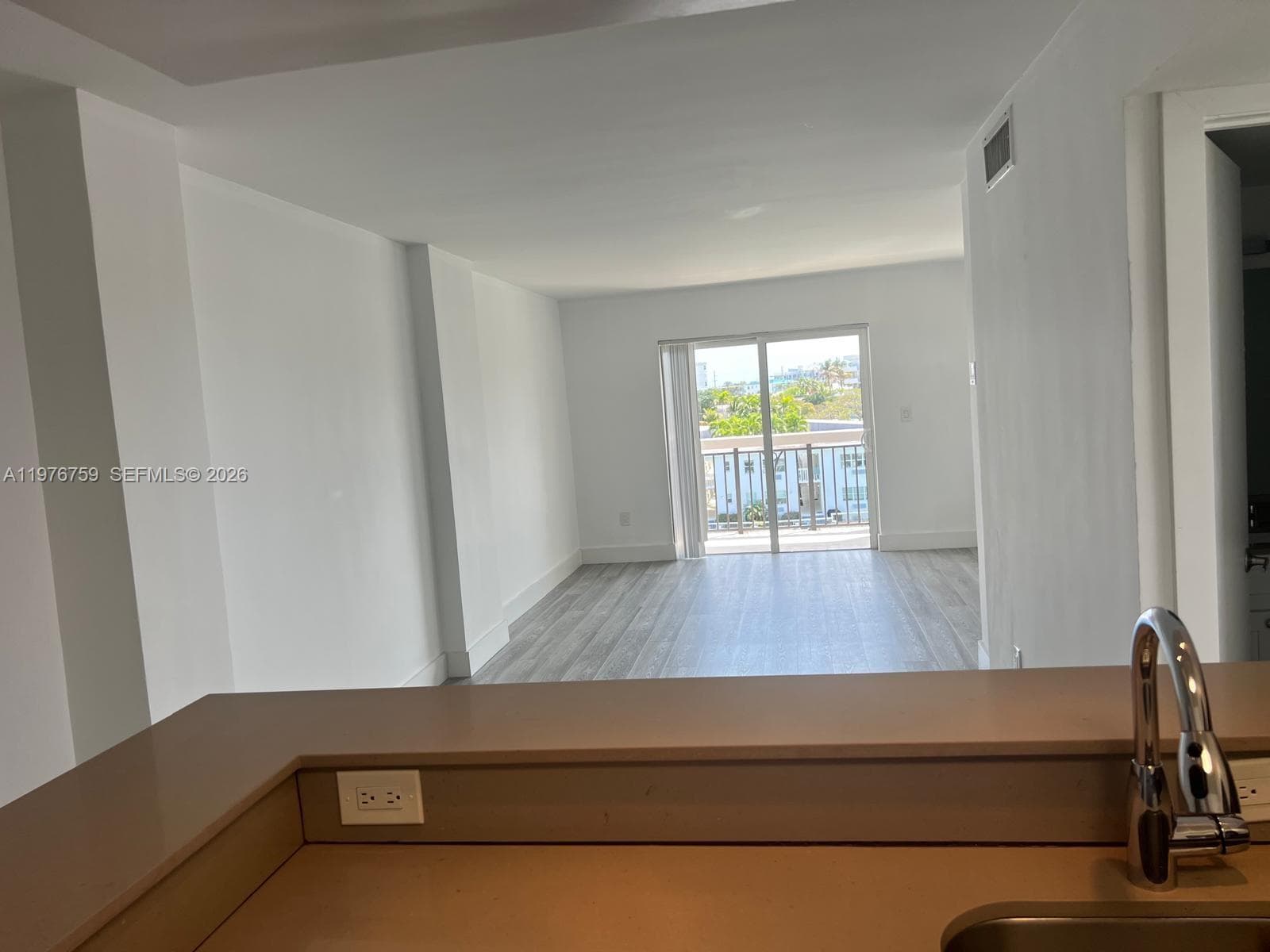 8101 Crespi Blvd # 504, Miami Beach, FL 33141 — zdjęcie 4