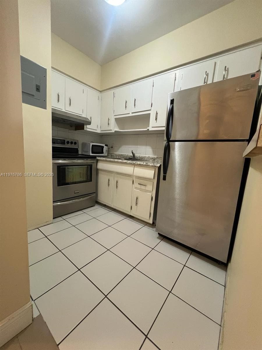 600 Layne Blvd # 210, Hallandale Beach, FL 33009 — zdjęcie 5