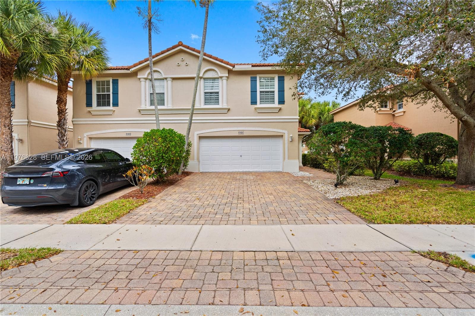 4301 Macarthur Palm Trl, Green Acres, FL 33463 — zdjęcie 2