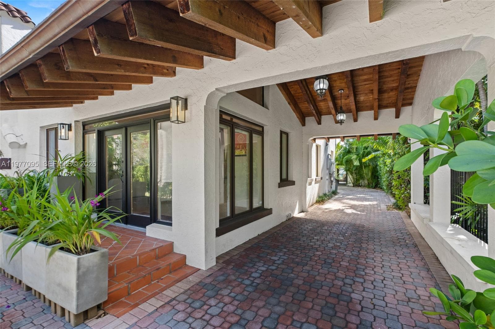 1028 NE 84th St, Miami, FL 33138 — zdjęcie 5