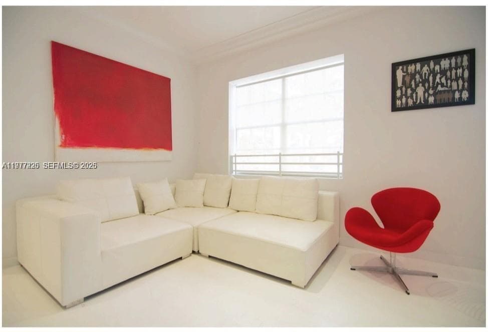 130 3rd St # 101, Miami Beach, FL 33139