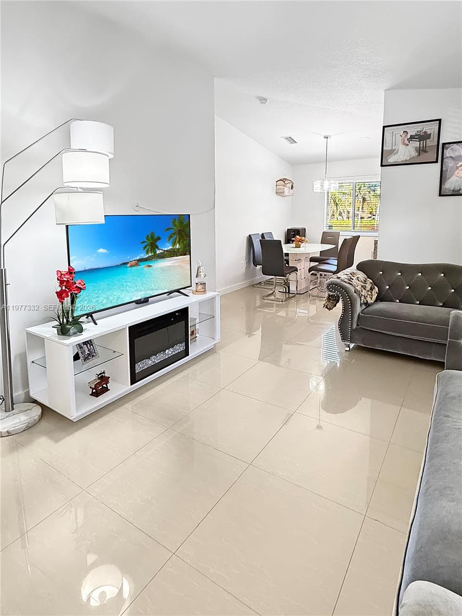 945 NE 34th Ave # 204, Homestead, FL 33033 — zdjęcie 5