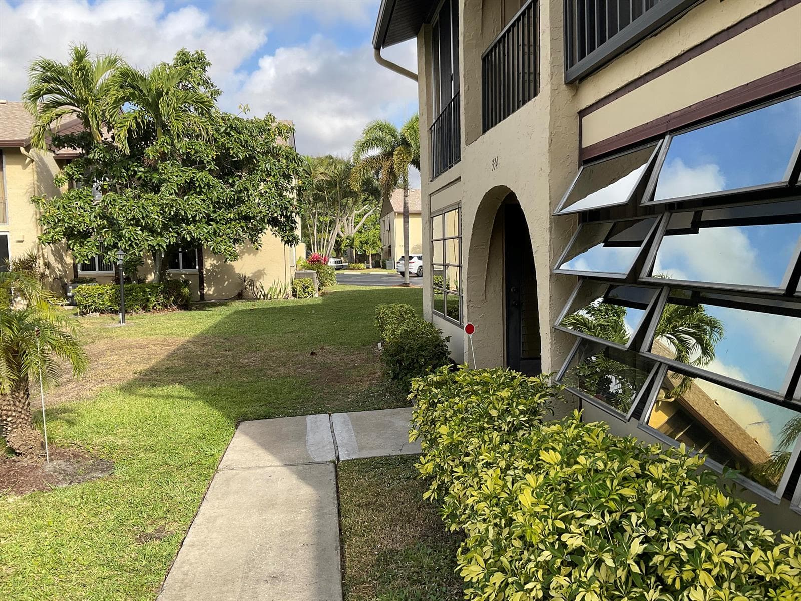 334 Pine Ridge Circle # C-1, FL 33463 — zdjęcie 3