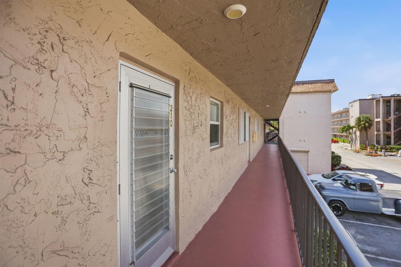 721 Lori Drive # 210, Palm Springs, FL 33461 — zdjęcie 2