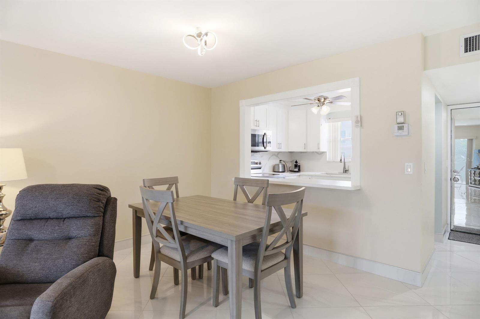 721 Lori Drive # 210, Palm Springs, FL 33461 — zdjęcie 4