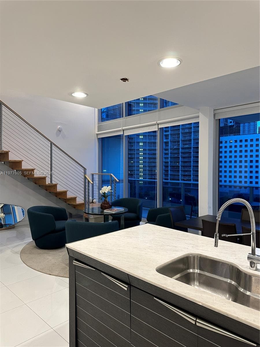 200 S Biscayne Boulevard Way # 703, Miami, FL 33131 — zdjęcie 3