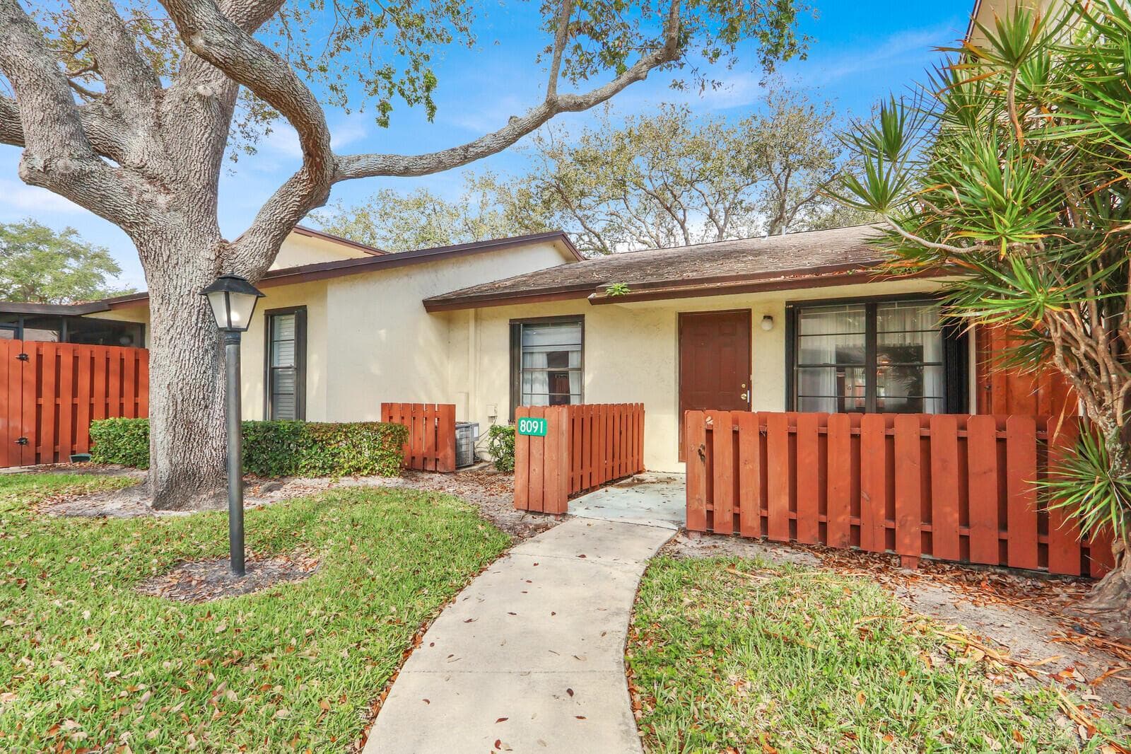 8091 SE Villa Circle, Hobe Sound, FL 33455 — zdjęcie 2
