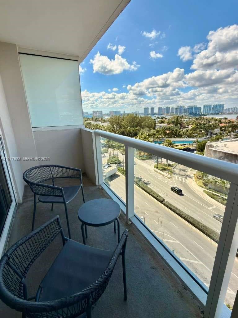 19201 Collins Ave # 933, Sunny Isles Beach, FL 33160 — zdjęcie 2