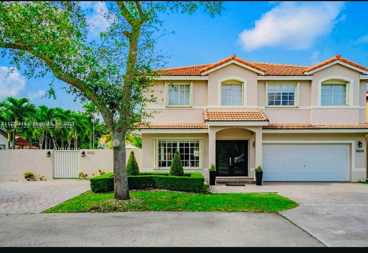 8826 NW 189th Ter, Hialeah, FL 33018 — zdjęcie 2