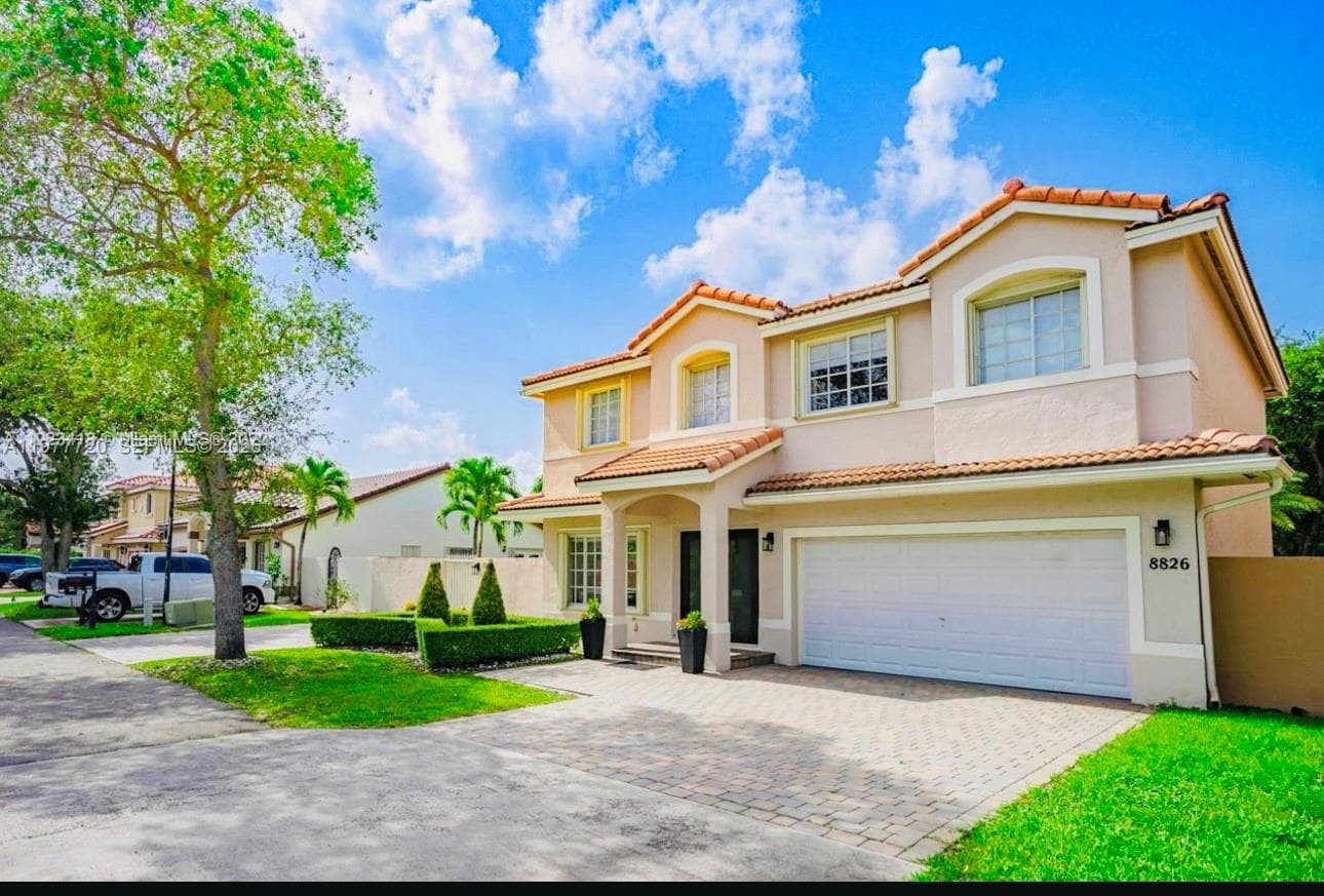 8826 NW 189th Ter, Hialeah, FL 33018