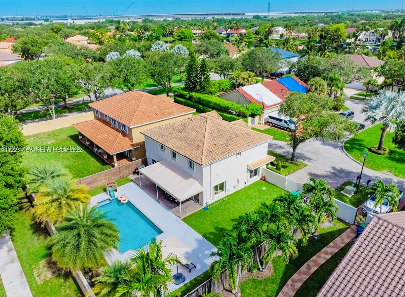 8826 NW 189th Ter, Hialeah, FL 33018 — zdjęcie 4