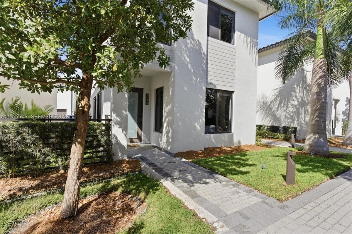 4395 NW 80th Ct, Doral, FL 33166 — zdjęcie 2