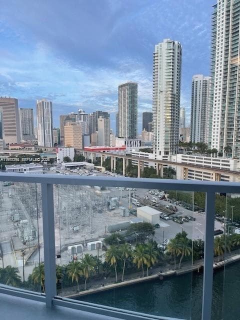 185 SW 7th St # 1605, Miami, FL 33130 — zdjęcie 3