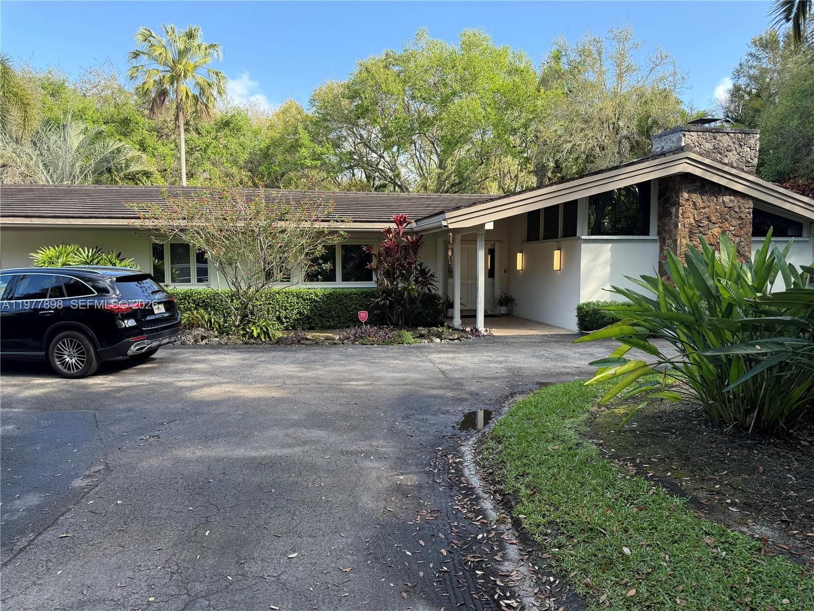6399 SW 100th St, Pinecrest, FL 33156