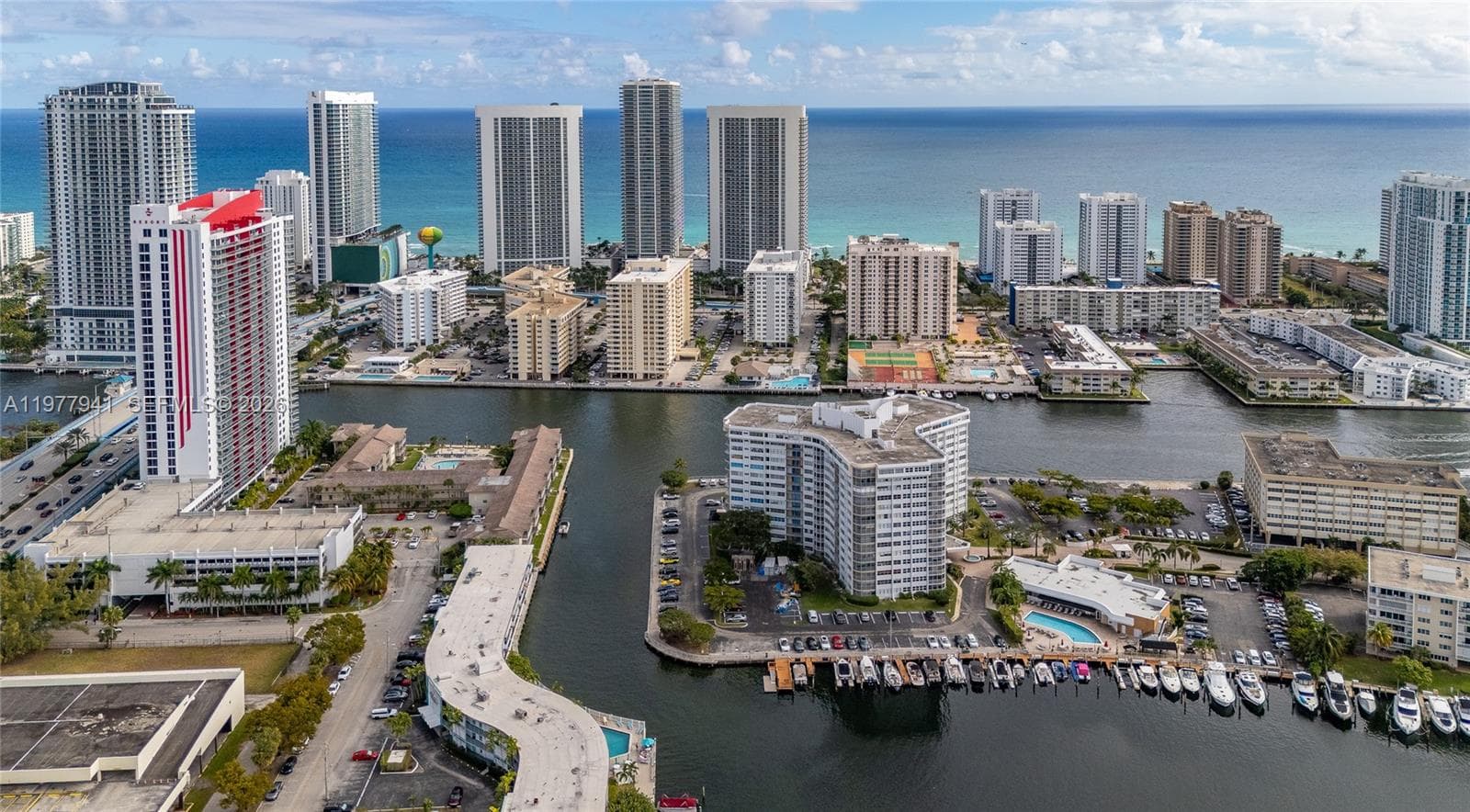 100 Golden Isles Dr # 104, Hallandale Beach, FL 33009 — zdjęcie 3