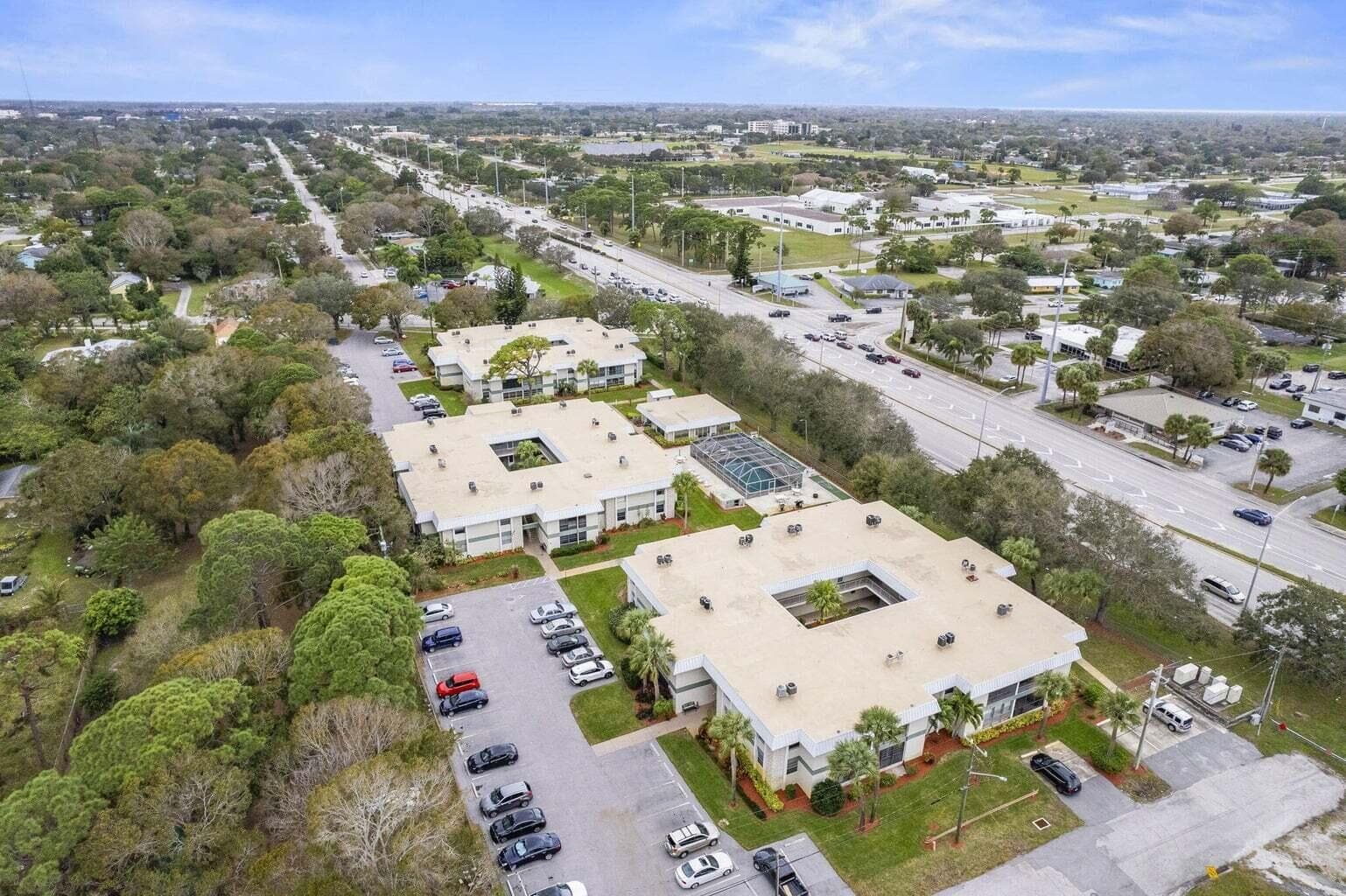 2302 Sunrise Boulevard # 206, Fort Pierce, FL 34982 — zdjęcie 2