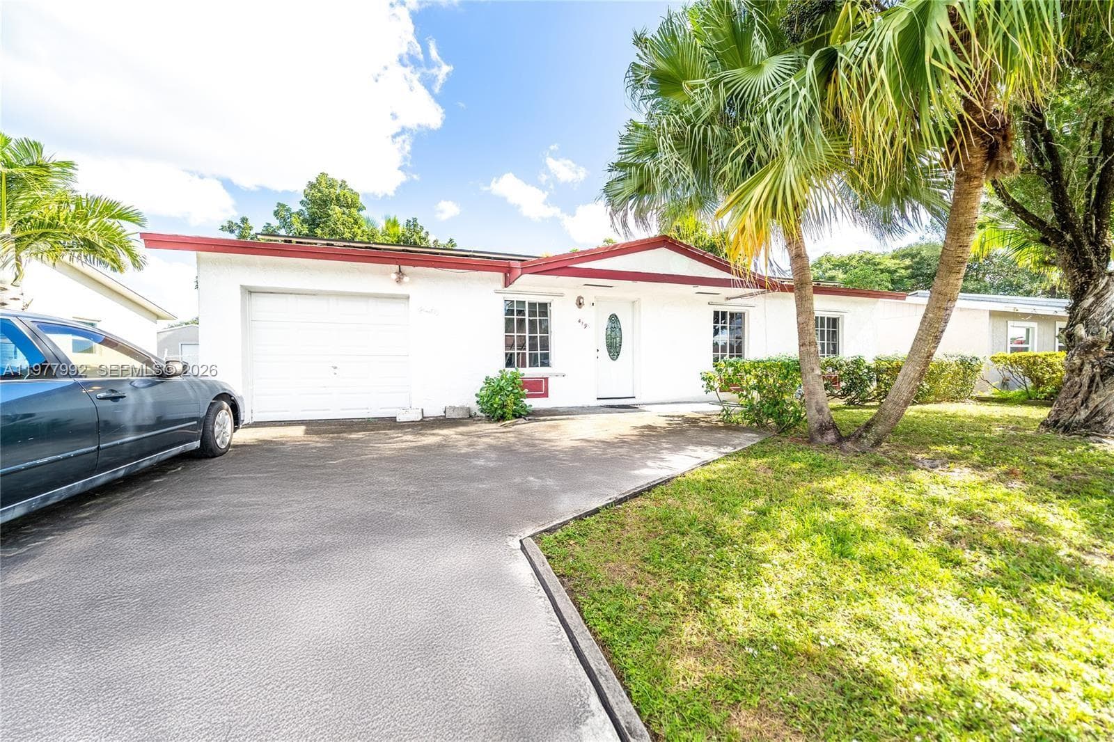 419 SW 80th Ave, Pompano Beach, FL 33068