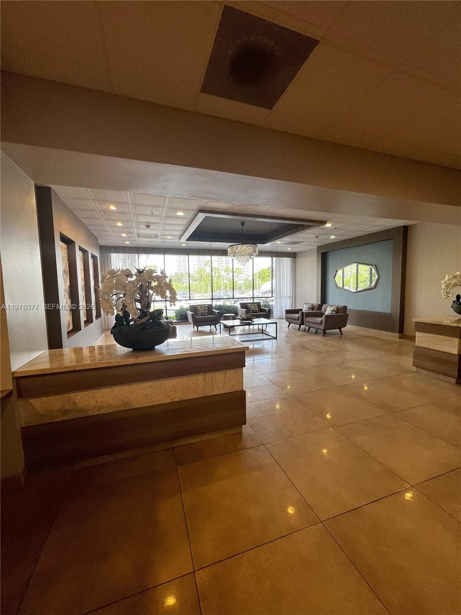 3701 N Country Club Dr # 201, Aventura, FL 33180 — zdjęcie 4