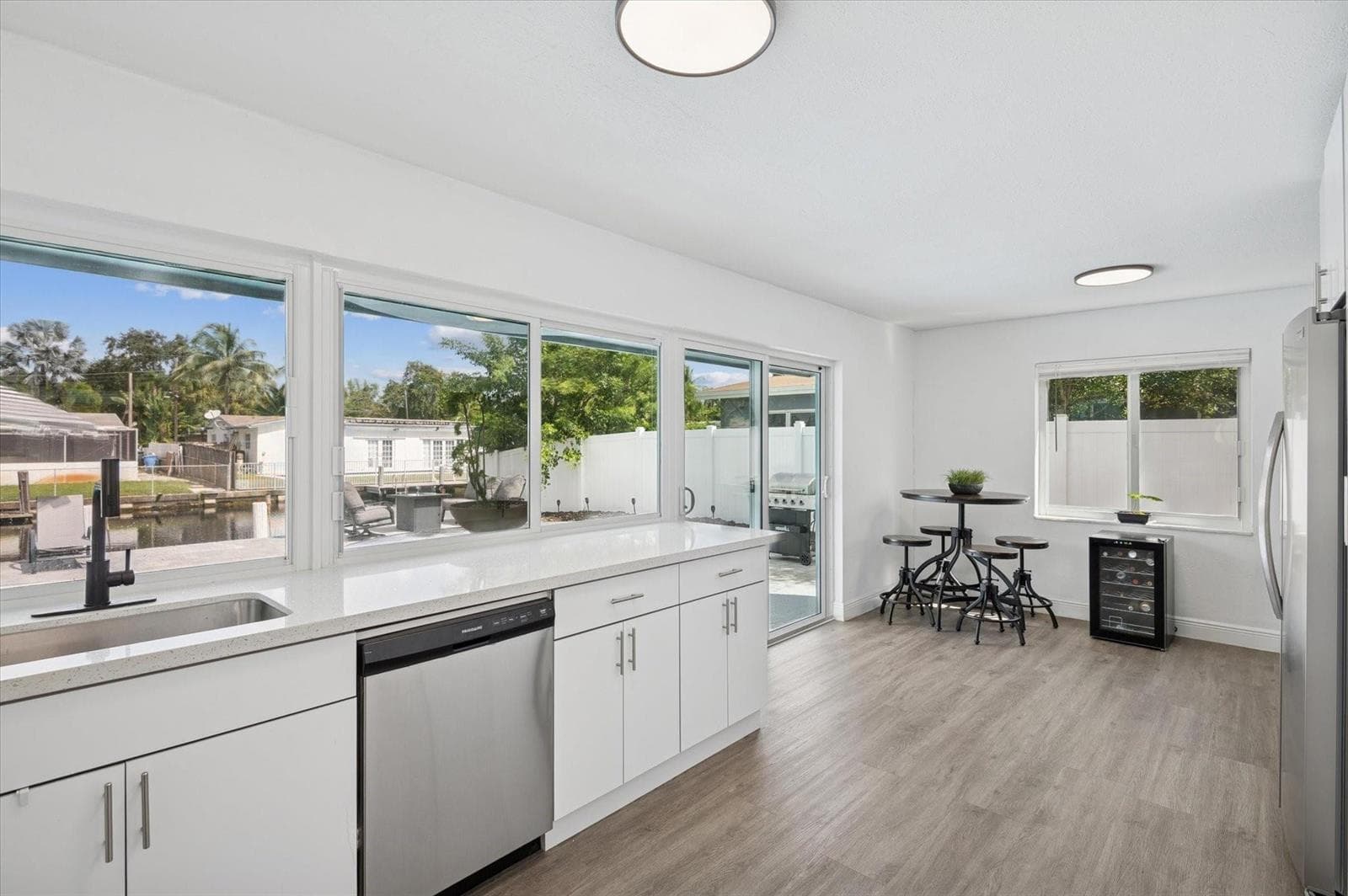 1921 NW 31st Court, Oakland Park, FL 33309 — zdjęcie 2