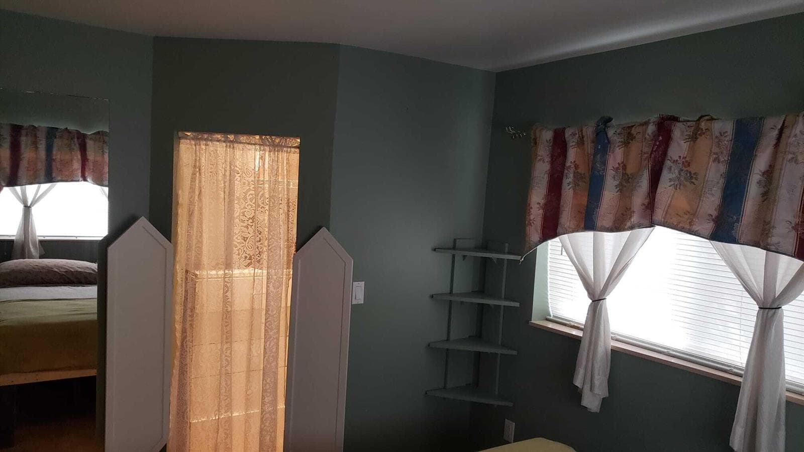 2334 NE 136th Street, North Miami Beach, FL 33181 — zdjęcie 2
